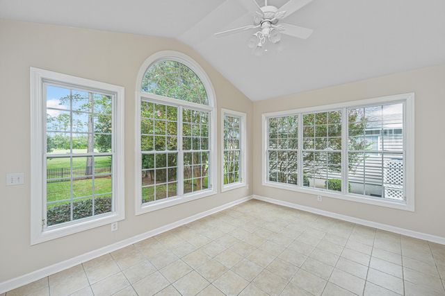 1557 Oakhurst Drive, Mount Pleasant, SC 29466