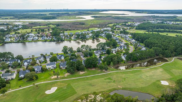 1557 Oakhurst Drive, Mount Pleasant, SC 29466