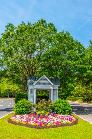 1557 Oakhurst Drive, Mount Pleasant, SC 29466