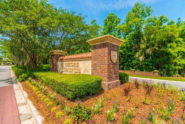 1557 Oakhurst Drive, Mount Pleasant, SC 29466