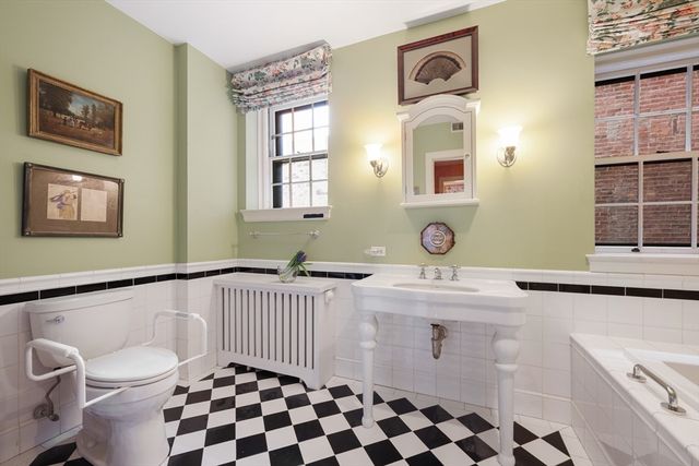 101 Chestnut Street E, Boston, MA 02108