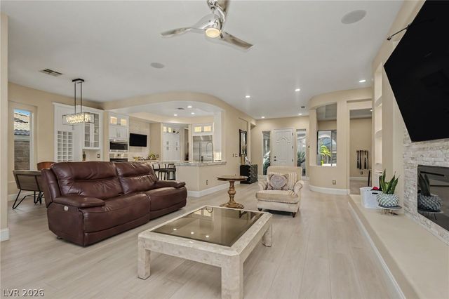 1425 Foothills Village Drive, Henderson, NV 89012