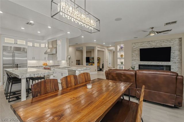 1425 Foothills Village Drive, Henderson, NV 89012