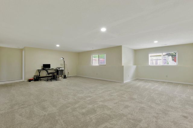 5328 S Ellis St, Wichita, KS 67216