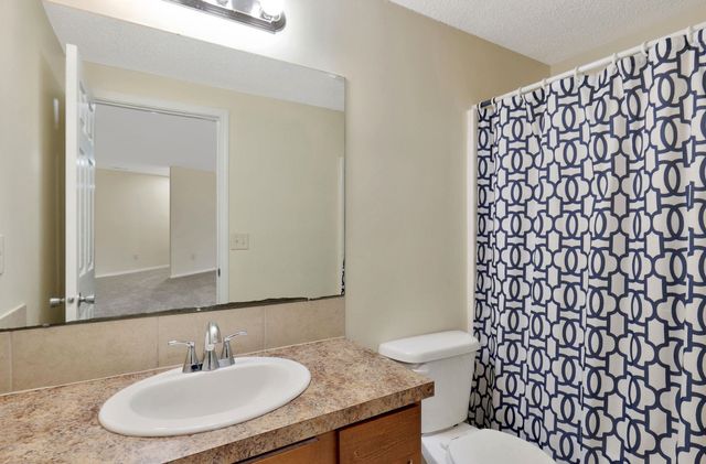 5328 S Ellis St, Wichita, KS 67216