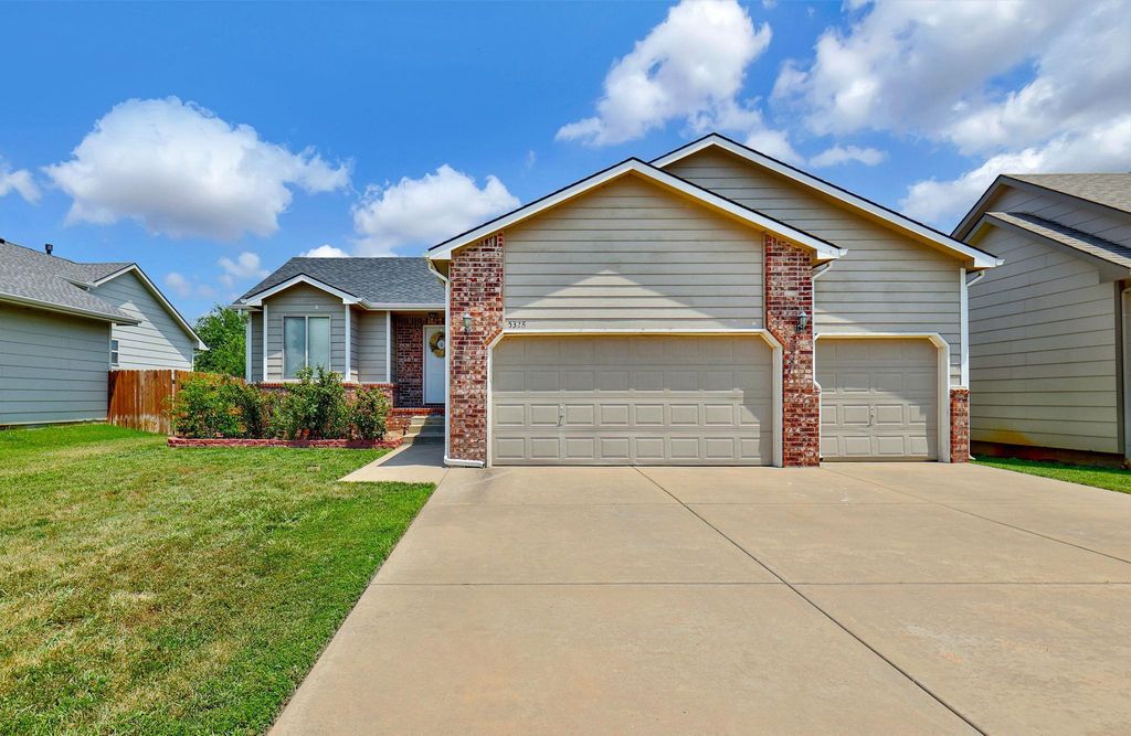 5328 S Ellis St, Wichita, KS 67216