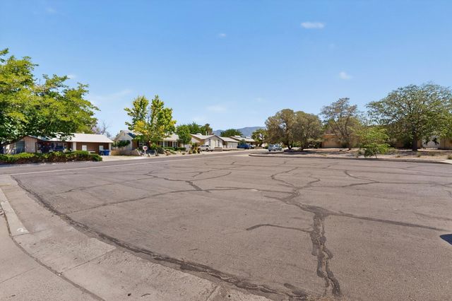 6808 Christy Avenue NE, Albuquerque, NM 87109