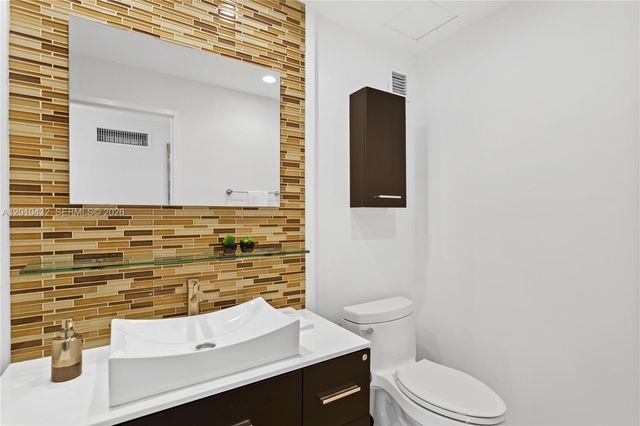 9100 W Bay Harbor Dr 11A, Bay Harbor Islands, FL 33154