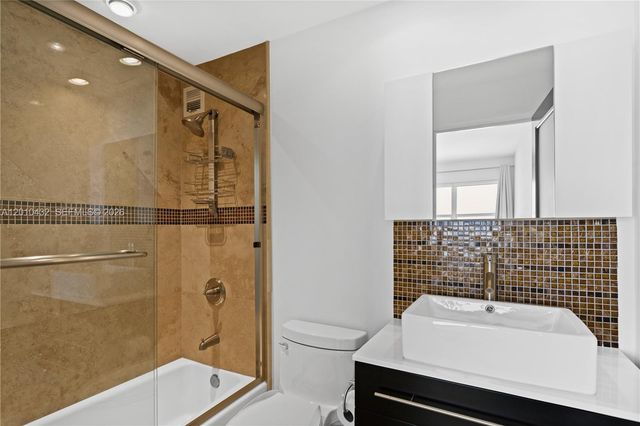 9100 W Bay Harbor Dr 11A, Bay Harbor Islands, FL 33154