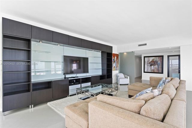 9100 W Bay Harbor Dr 11A, Bay Harbor Islands, FL 33154