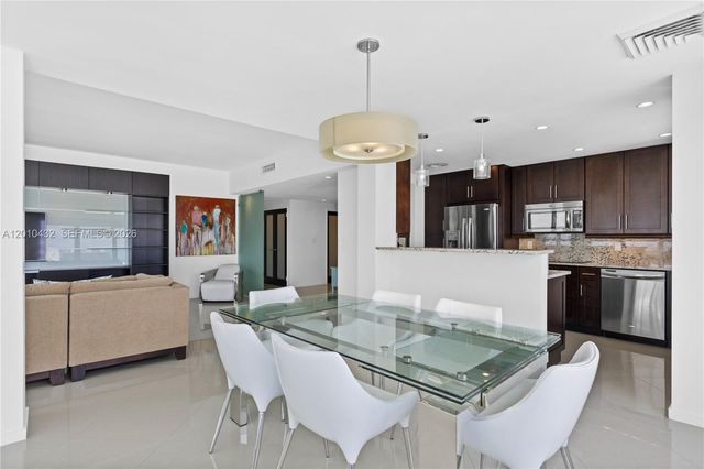 9100 W Bay Harbor Dr 11A, Bay Harbor Islands, FL 33154