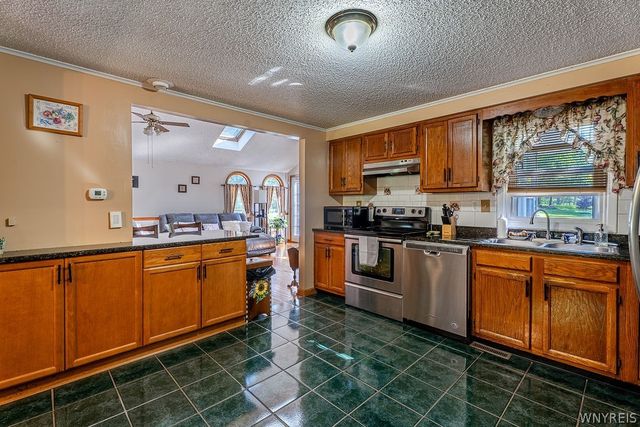 13670 Martin Rd, Newstead, NY 14001