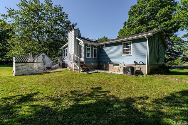 13670 Martin Rd, Newstead, NY 14001