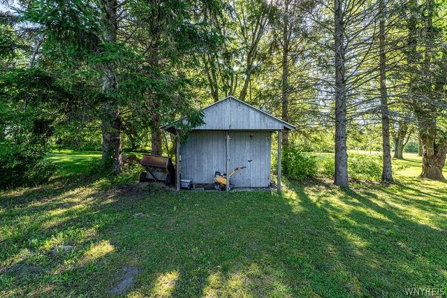 13670 Martin Rd, Newstead, NY 14001