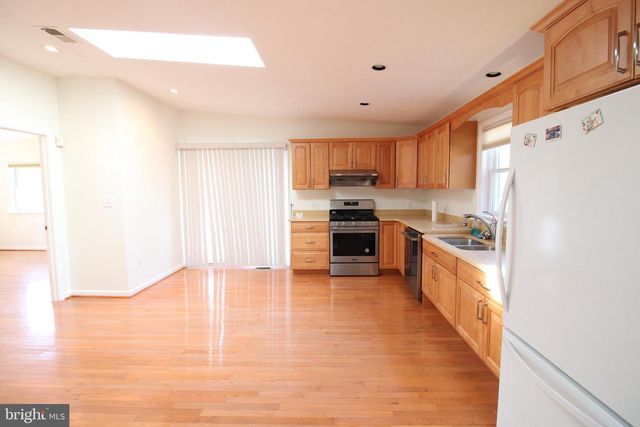 5100 AMPTHILL DR, Alexandria, VA 22312