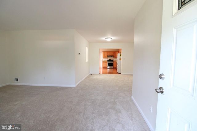 5100 AMPTHILL DR, Alexandria, VA 22312