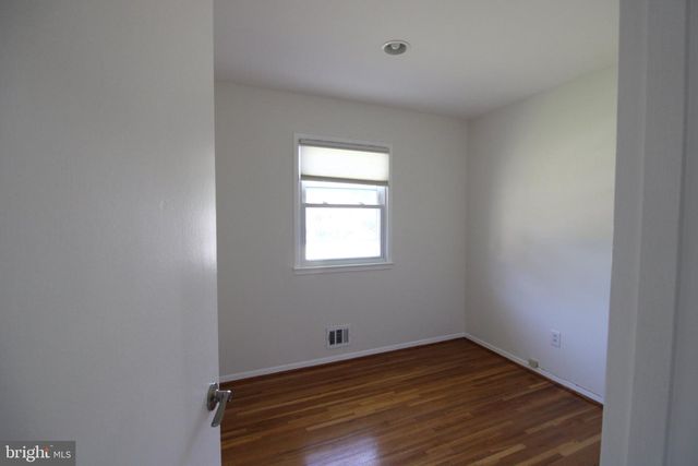 5100 AMPTHILL DR, Alexandria, VA 22312