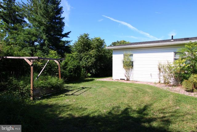 5100 AMPTHILL DR, Alexandria, VA 22312