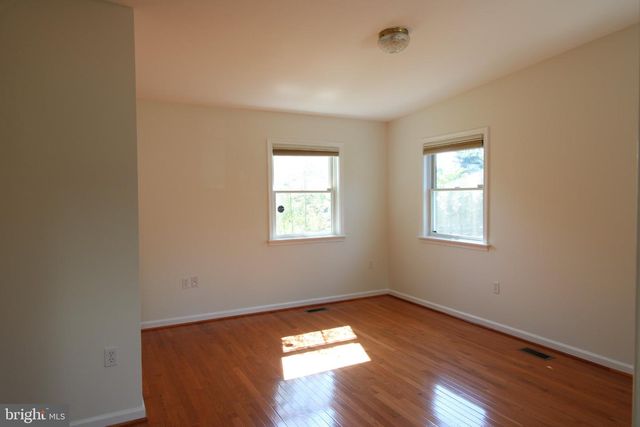 5100 AMPTHILL DR, Alexandria, VA 22312