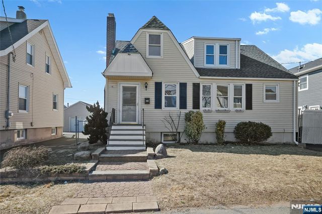 19 Woodward Street, Saddle Brook, NJ 07663