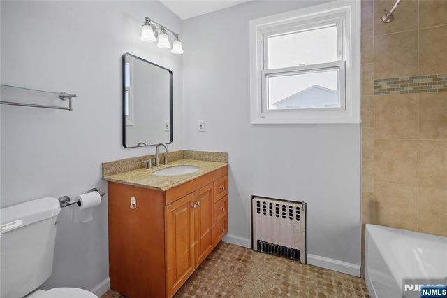 19 Woodward Street, Saddle Brook, NJ 07663