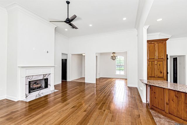 12457 Legacy Hills Dr, Geismar, LA 70734