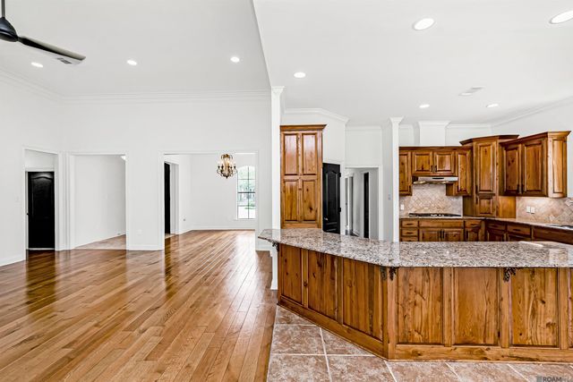 12457 Legacy Hills Dr, Geismar, LA 70734