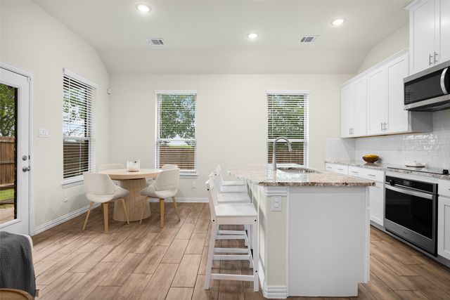420 Stone Hollow Drive, Ferris, TX 75125