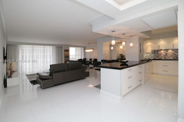 9801 Collins Ave 9W, Bal Harbour, FL 33154