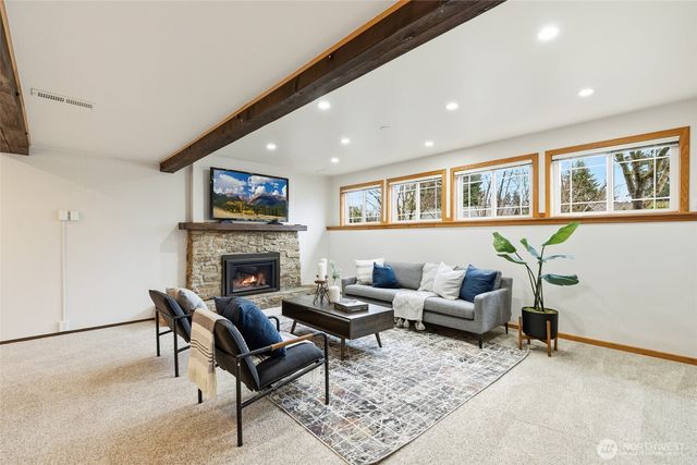 16543 NE 46th Street, Redmond, WA 98052