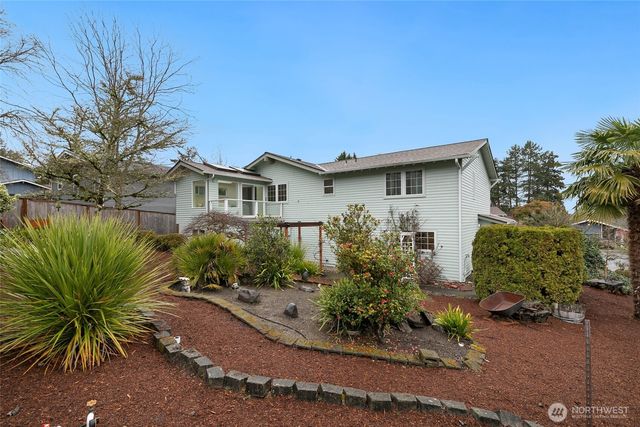 16543 NE 46th Street, Redmond, WA 98052