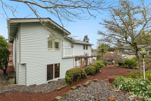 16543 NE 46th Street, Redmond, WA 98052