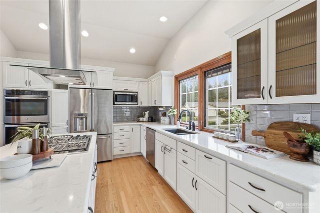 16543 NE 46th Street, Redmond, WA 98052