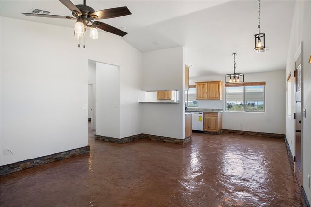 3328 N Mobile Road, Golden Valley, AZ 86413