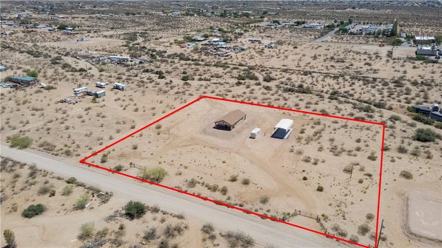 3328 N Mobile Road, Golden Valley, AZ 86413