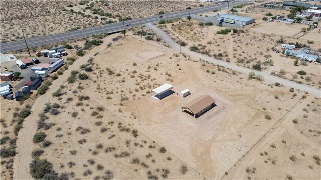 3328 N Mobile Road, Golden Valley, AZ 86413