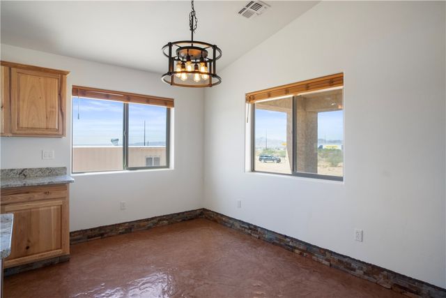 3328 N Mobile Road, Golden Valley, AZ 86413