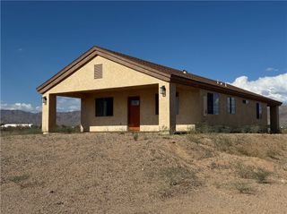 3328 N Mobile Road, Golden Valley, AZ 86413