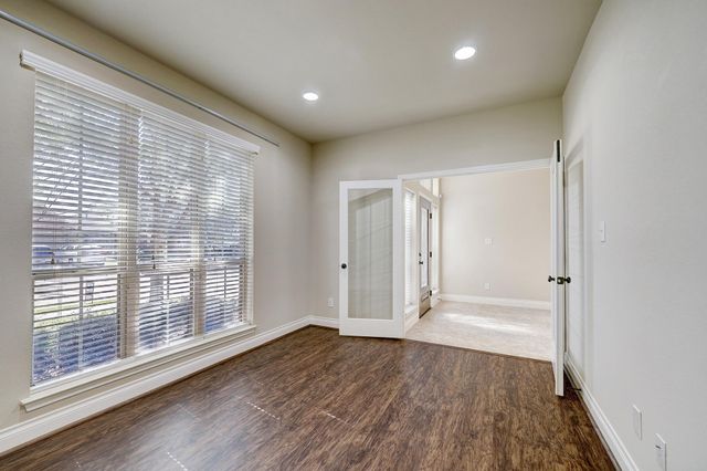 13207 Lone Creek Lane, Pearland, TX 77584