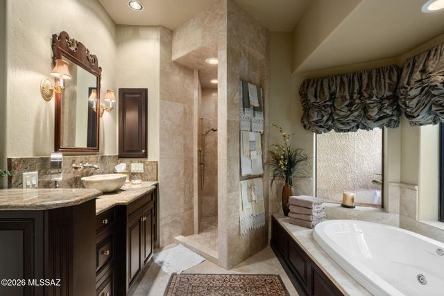 7250 E Ventana Canyon Drive, Tucson, AZ 85750