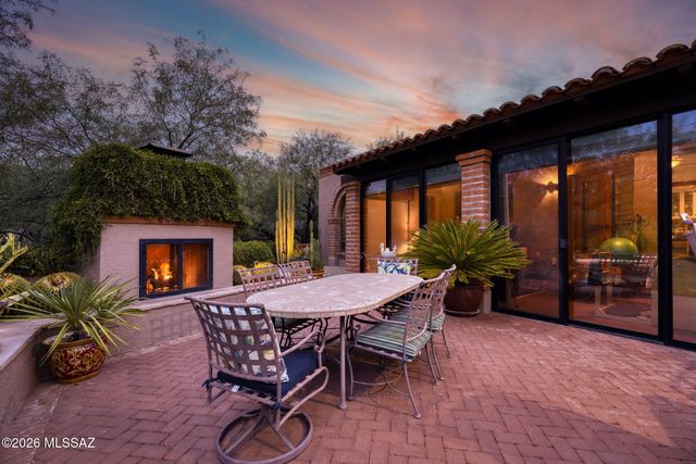 7250 E Ventana Canyon Drive, Tucson, AZ 85750