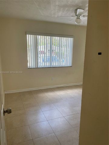 16041 NE 18th Pl 1, North Miami Beach, FL 33162