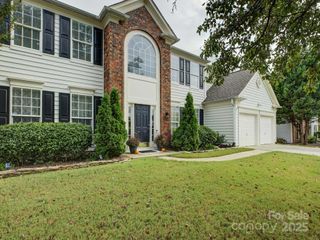 2917 Misty Hill Lane, Charlotte, NC 28270