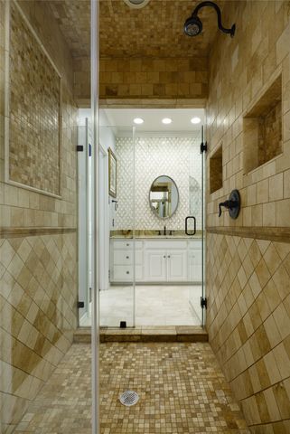 5908 Fallsview Lane, Dallas, TX 75252