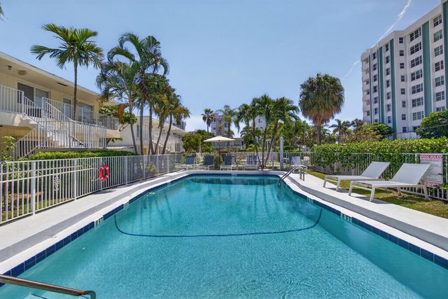3201 SE 10th Street A11, Pompano Beach, FL 33062