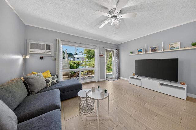 3201 SE 10th Street A11, Pompano Beach, FL 33062