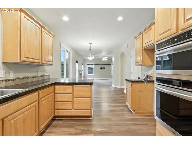 17707 Ne 38TH Way, Vancouver, WA 98682