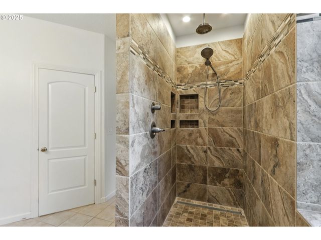 17707 Ne 38TH Way, Vancouver, WA 98682