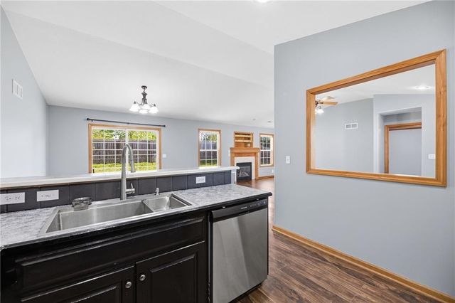 218 Hillside Drive, Baldwin City, KS 66006