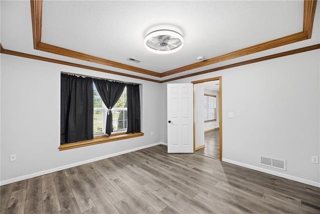 218 Hillside Drive, Baldwin City, KS 66006